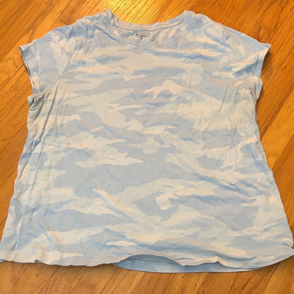 Athleta Light Blue Camouflage Short Sleeve Tee